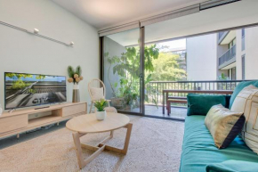 Tranquil contemporary hideaway in hippest area